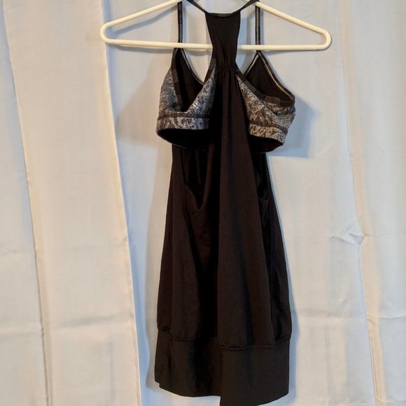 Lululemon Built-In Bra Tank Top (Black & Grey) - Picture 2 of 9